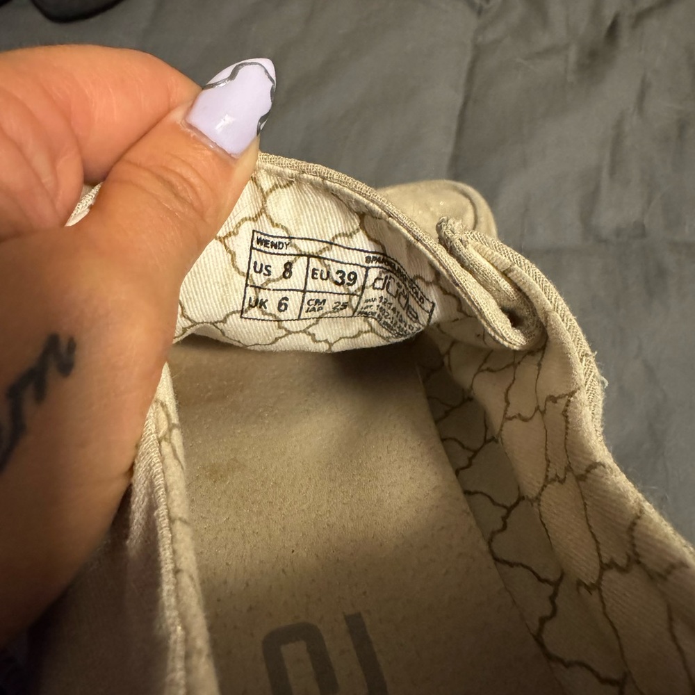 Hey Dude Women's Cream Loafers - Picture 3 of 5